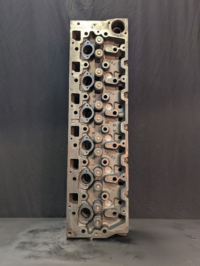REBUILT NAVISTAR/INTERNATIONAL DT466E 7.6L 97- 99 SMALL VALVE