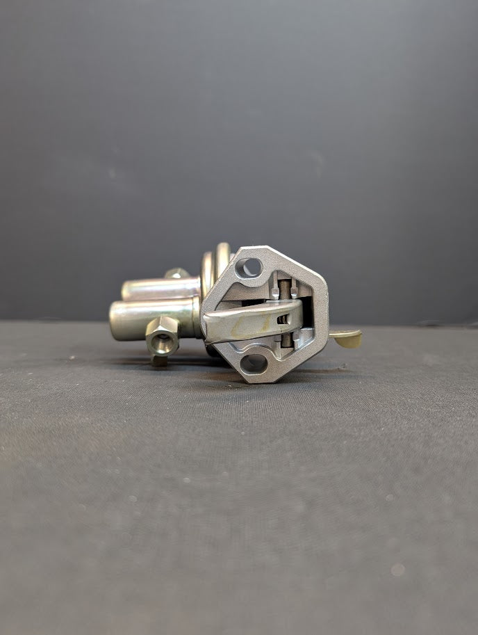 NEW JOHN DEERE 6068T FUEL TRANSFER PUMP # RE42211