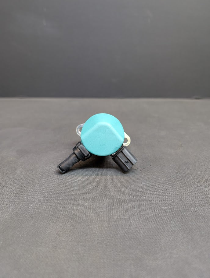 NEW KUBOTA D1005 / D1105 / D9005 FUEL SHUTOFF SOLENOID # 17208-60015