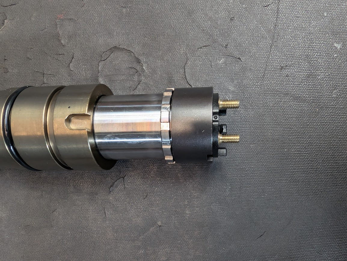 NEW CUMMINS ISX COMMON RAIL FUEL INJECTOR # 2894920 / 5579415