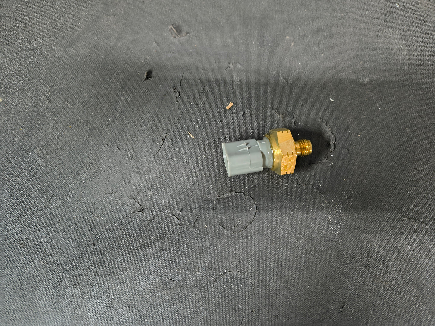 SENSOR GP-FUEL PRESSURE 320-3060