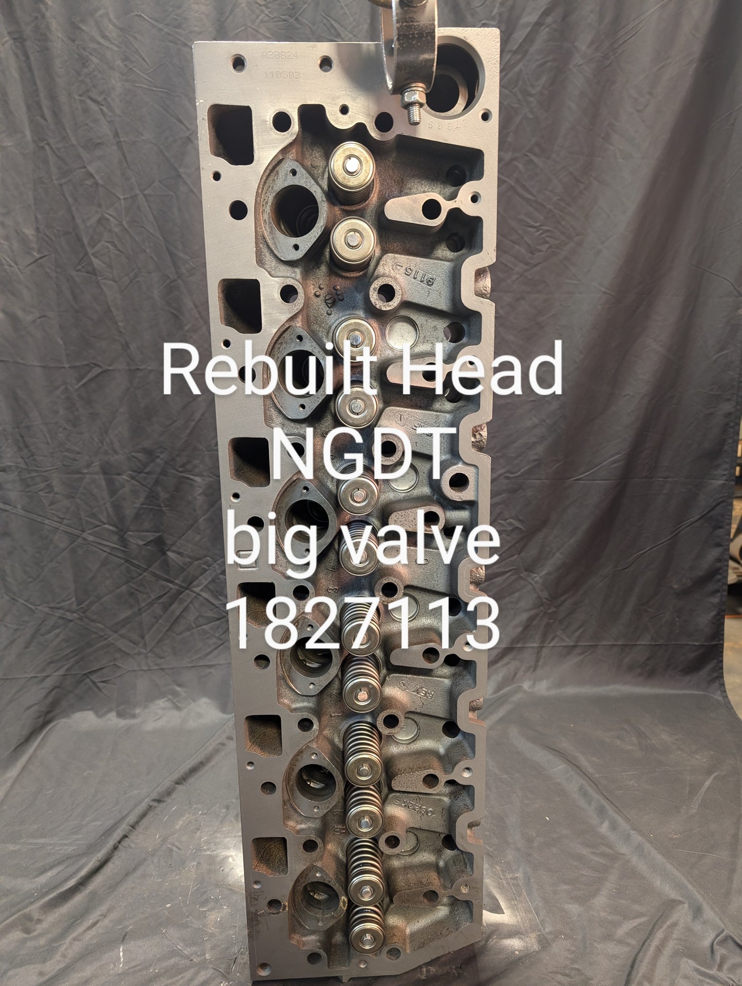 1827113C1 DT466E / DT530E Cylinder Head