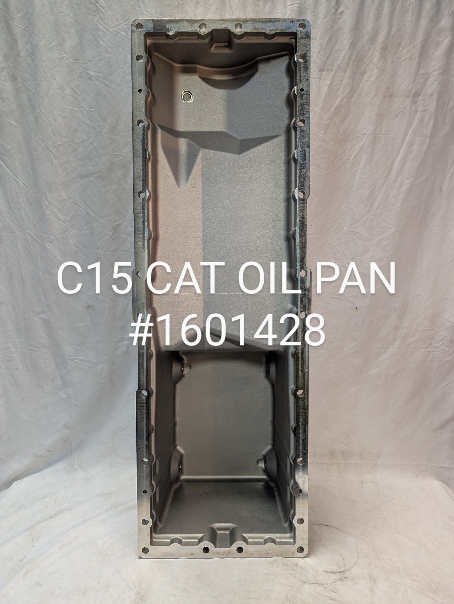 1601428 341371 New C15 Oil Pan