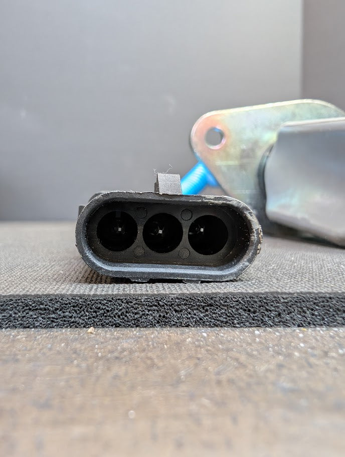 NEW CUMMINS 5.9L / 8.3L FUEL SHUTOFF SOLENOID # 3930233 / SA-4335-12