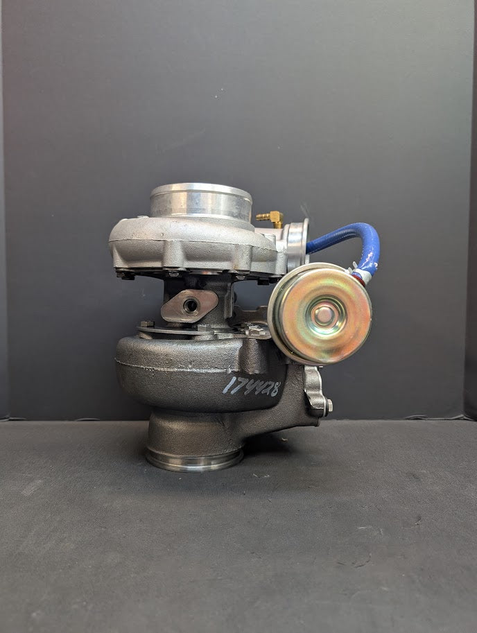 NEW CUMMINS 5.9L TURBOCHARGER # 174430  S300GX BORG WARNER