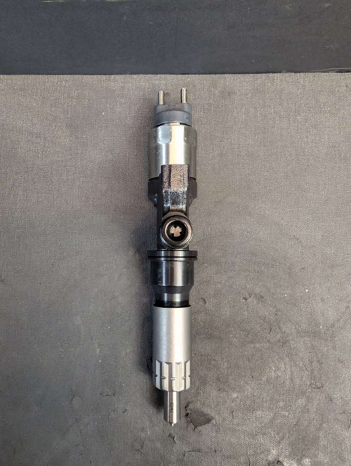 NEW ISUZU 4HK1 2007 -2010 INJECTOR # 09500-5471