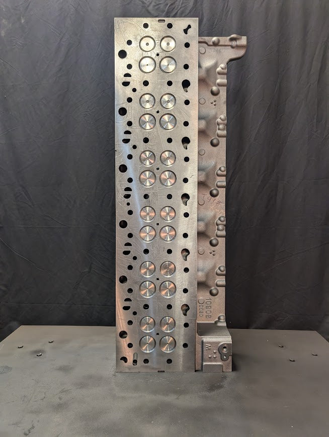 NEW VOLVO D13 LOADED CYLINDER HEAD # 1002019