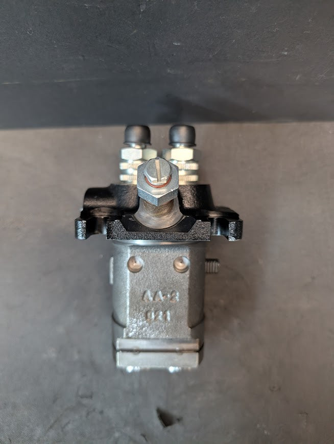 NEW DEUTZ/BOSCH  F 2L 511/W  INJECTION PUMP # 4157711