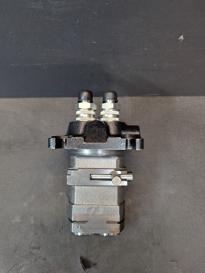 NEW DEUTZ/BOSCH  F 2L 511/W  INJECTION PUMP # 4157711